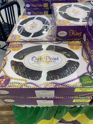 Holy crud with these king cake flavors here!  Banana Split