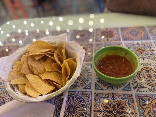 large chips & salsa