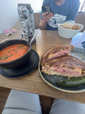 Rueben Sandwich on Rye and Tomato Basil Soup! Tasted like an authentic NY deli sandwich. Cute location.