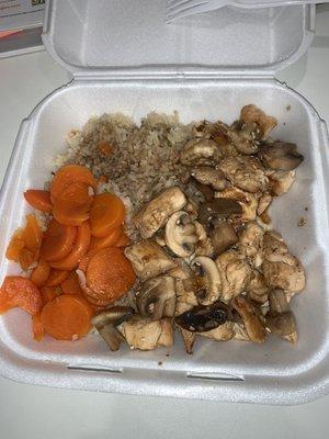 Hibachi chicken with mushrooms, soy sauce on top because it was all one color before.