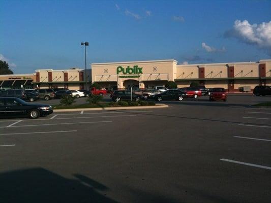 Publix grocery store in Huntsville at Winchester & Homer Nance