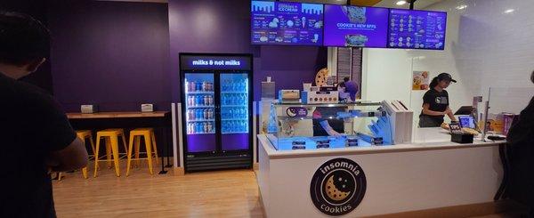 Insomnia Cookies