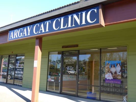 The first cat clinic in Portland opened in 1976. We're all about those cats..... located in Parkrose between Sandy and Fremont on 122nd Ave.