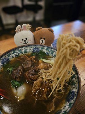 Noodle pull - Braised beef noodle soup