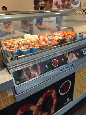 Auntie Anne's of Natick -- Natick Mall : 1245 Worcester Street / Route 9, Natick            Display