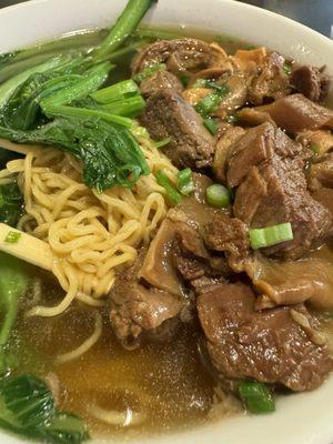 Braised Beef Egg Noodle Soup with Vegetable