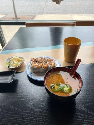 Spicy miso soup and Spicy Tuna Roll