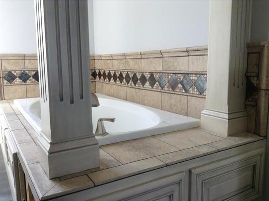 Beautiful tile tub surround by 3 Kings CarpetsPlus in Fort Wayne.