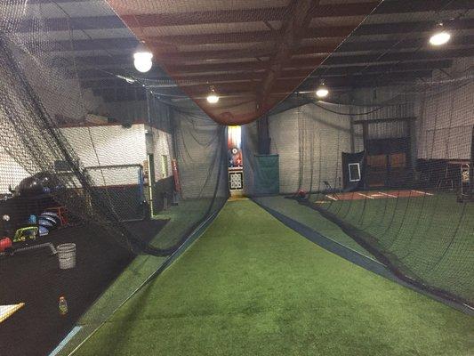 Pitching tunnel. Can be used for throwing, hitting and golf.