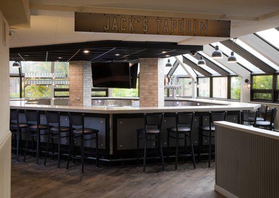 Bar at Jack's Taproom inside Grand Traverse Resort and Spa