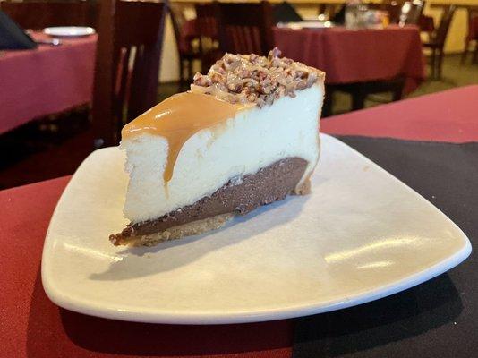 Chocolate-caramel cheesecake