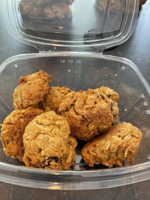 Oatmeal Raisin Cookies