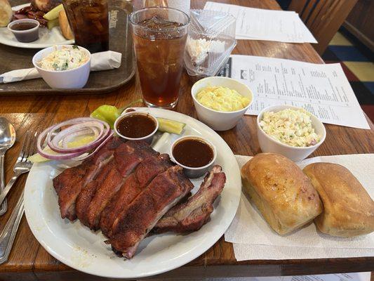 Dinner time, rib plate. Yummy!