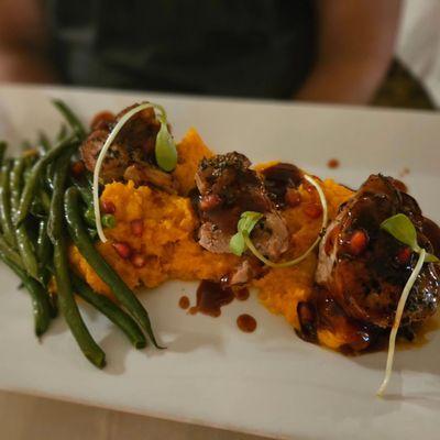 Peppercorn Crusted Pork Tenderloin w/Sweet Potato and Haricot Vert - protein was perf but the sweet potato was bland