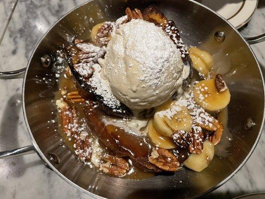 Bananas Foster French Toast (Challa bread, rum-caramel sauce, vanilla ice cream, toasted pecans)