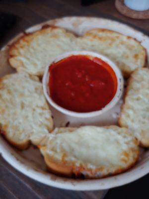 Cheesy garlic bread - very good