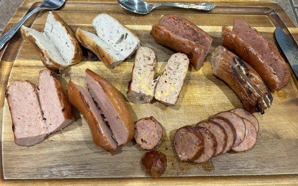 Grilled low - amazing outcome!! Bavarian bierwurst is amazing. Smoke kielbasa second. Two diff Knackwurst and a bratwurst.