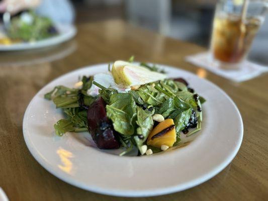 Salad with beets and pears This was SOOOOO GOOOOOOD!!!!