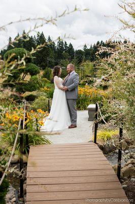 A beautiful summer wedding held at Red Barn Villa in Oregon City.