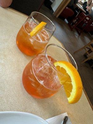 Aperol spritzer