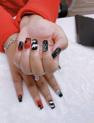 Halloween nails design.