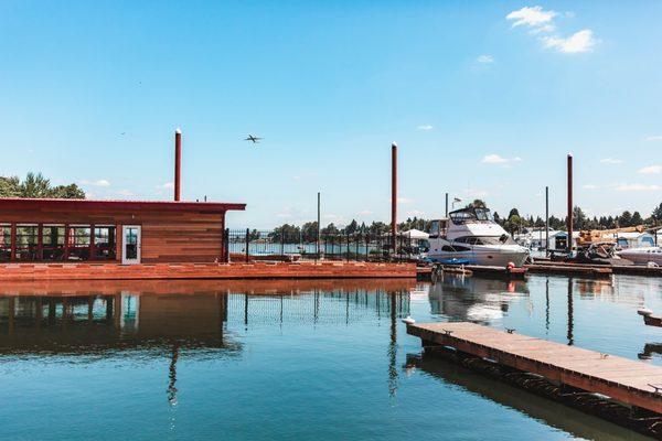 The Marina Club is available for all our Dry Moorage + members during warmer seasons.