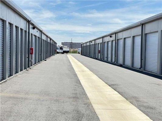 Exterior Units - Extra Space Storage at 200 Leamington Blvd, Byron, GA 31008