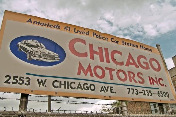 Sign for lot on north side of Chicago Ave.