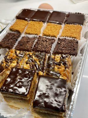 Mixed cake tray of 5 of the most popular flavors