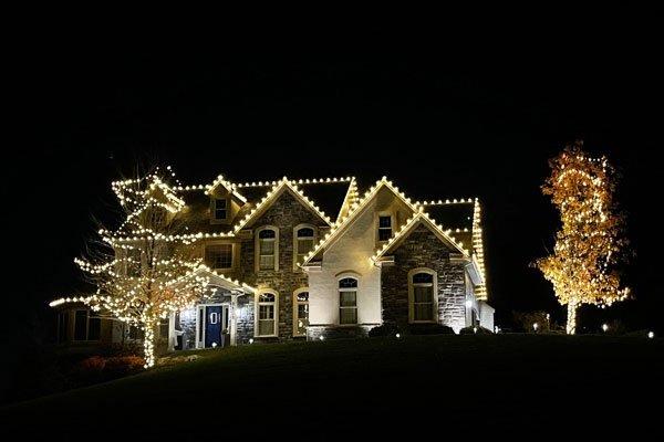 Breinigsville PA home decorated with our holiday lighting installation