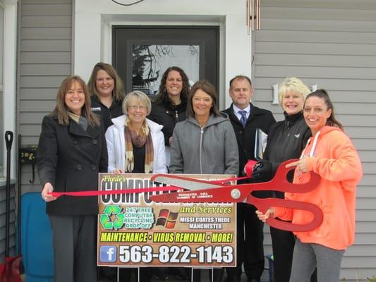 The Manchester Area Chamber of Commerce Ambassadors visited Missi Coates Thede of Thede's Computer Repair and Services. Feb 18, 2016