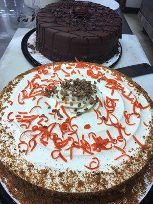 $2 slice cake  Walnut Carrot Cake  Double Chocolate Cake