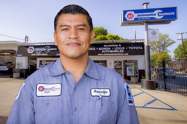 Rodolfo-ASE Certified Technician-Over 16 Years of Experience.