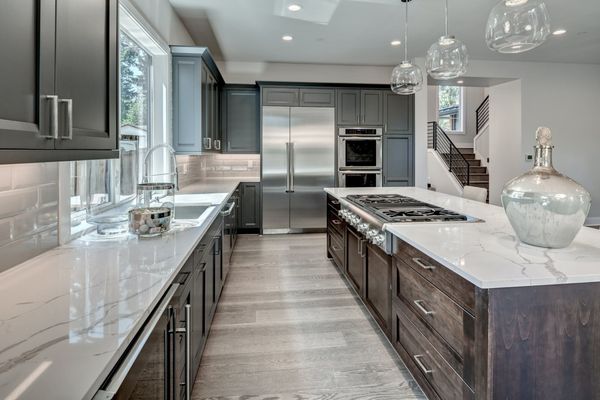 Welcome to Sunshine Remodeling, where we create stunning, functional kitchens designed to be the heart of your home.