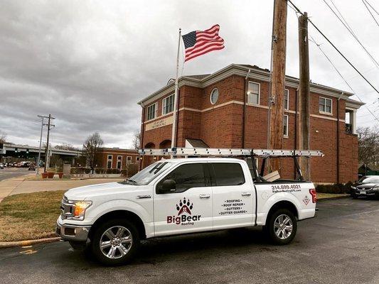 Storms are brewing - make sure to get your roof inspected for wind damage!

Ladue, MO - Saint Louis, MO - St. Louis, MO