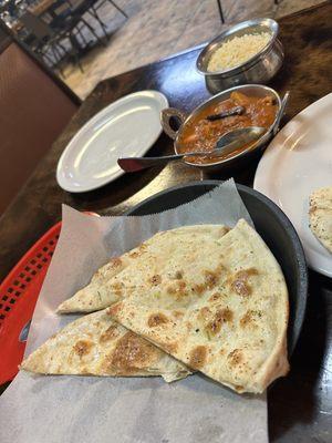 Garlic Naan and Chicken Vindaloo