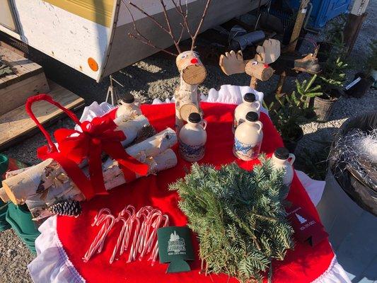 Yule logs, Maple syrup, Bows, Reindeer, and Christmas tree Stands