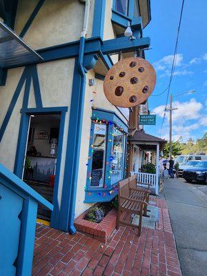 Red Moose Cookie