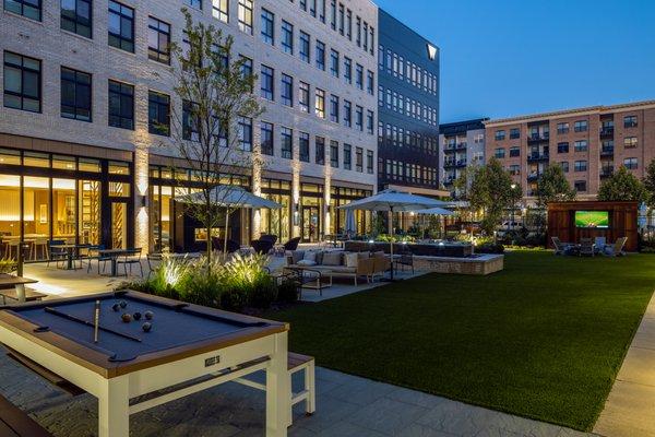 Wellsmith Apartments Western Courtyard