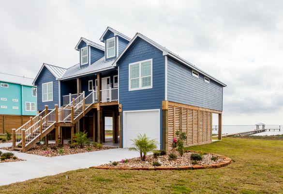 Gulf Coast piling house in Beachside