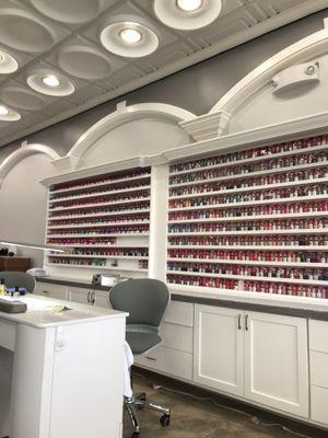 Nail color bar