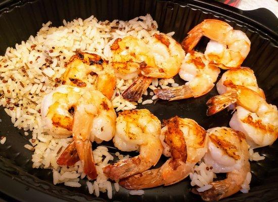 Grilled shrimp with rice