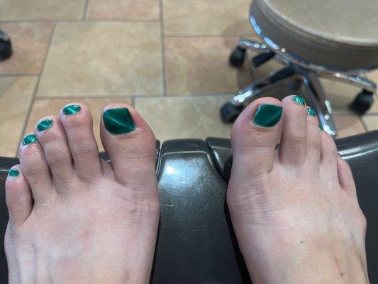 Gel pedicure