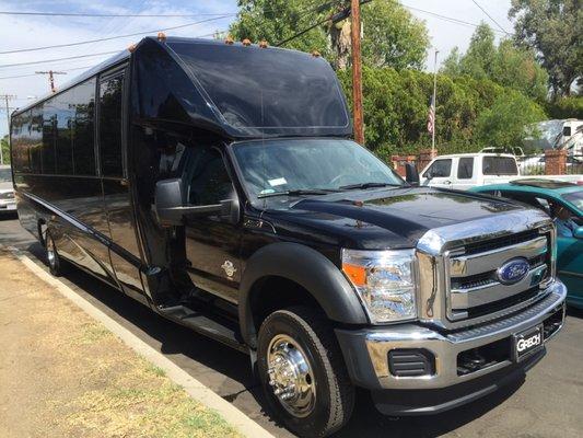 20-25 passenger party bus