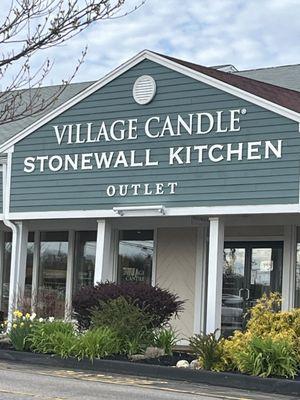 Village Candle & Stonewall Kitchen Outlet