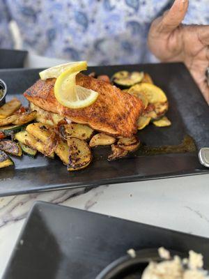 Salmon & roasted vegetables