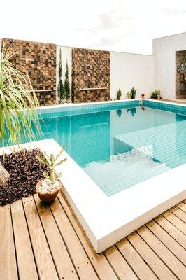 Ahqua Pools Cleaning and Repair Services