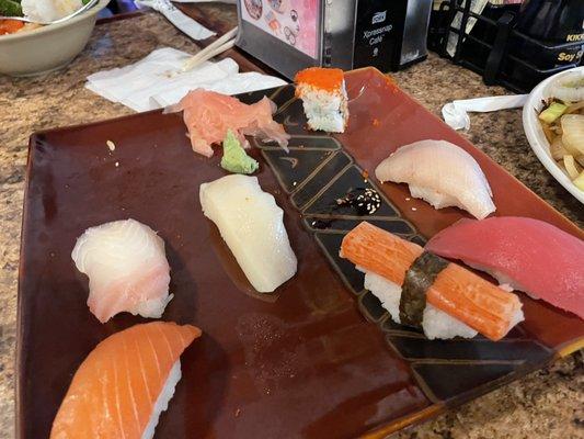 The remains of the sushi appetizer