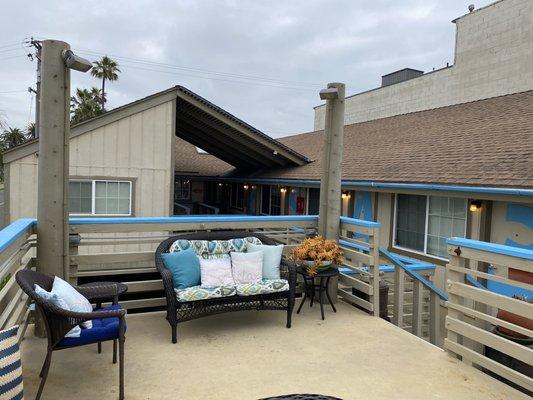 Upper deck inn patio