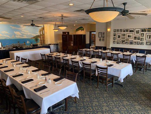 Private Banquet Room for 25-75 guests at Christie's Seafood - Call to Book 713-978-6563